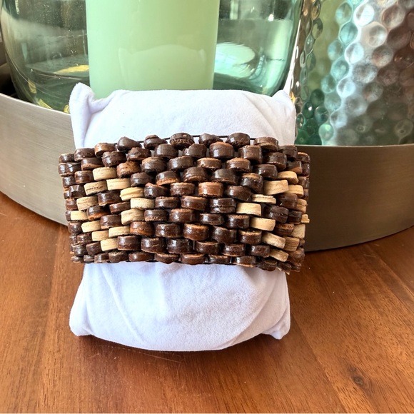 Wooden Beaded Diamond Pattern Bracelet - Picture 3 of 3